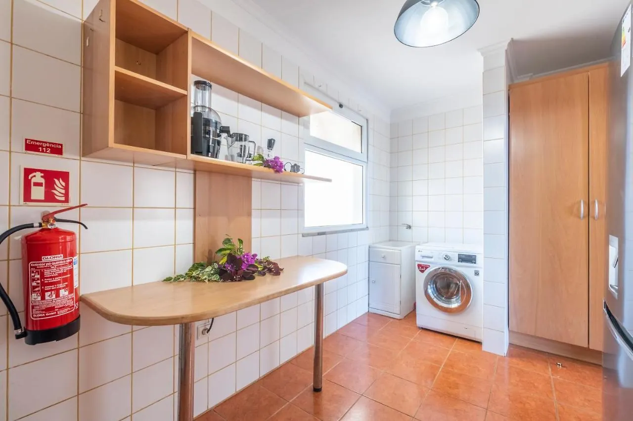 Gracy Apartment At Garajau Caniço 0*,  Portugalia